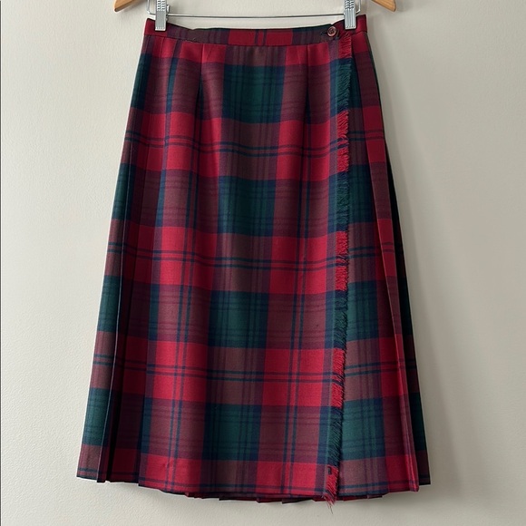 Highland Queen Sportrite Plaid Pleated Skirt - Picture 2 of 15